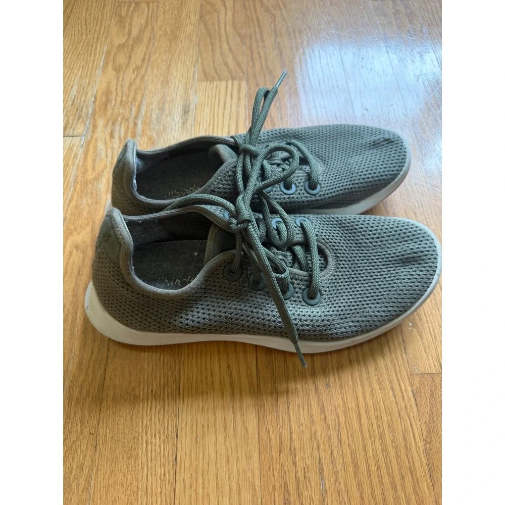 Allbirds Tree Runners Size W8 Olive Green Sustainable Mesh Sneakers